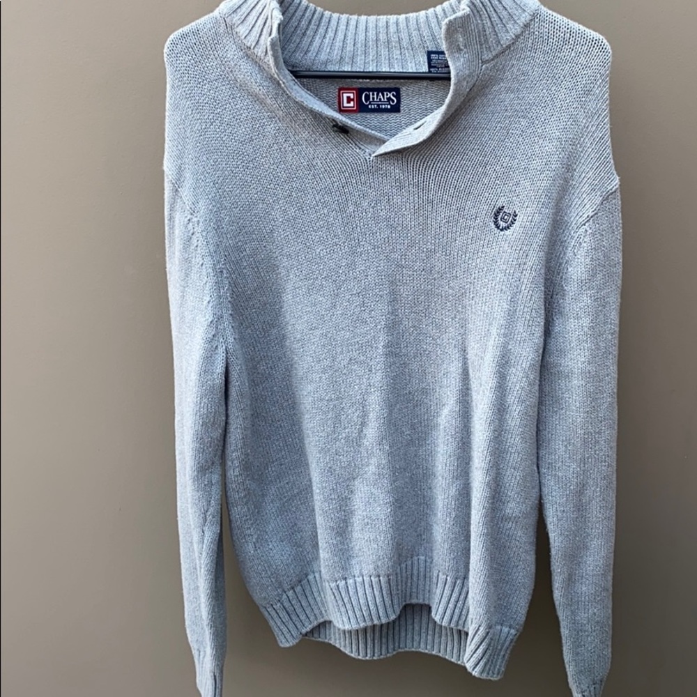 Gray sweater/sweatshirt